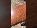 barra hecha con cemento y pinturas acrílicas