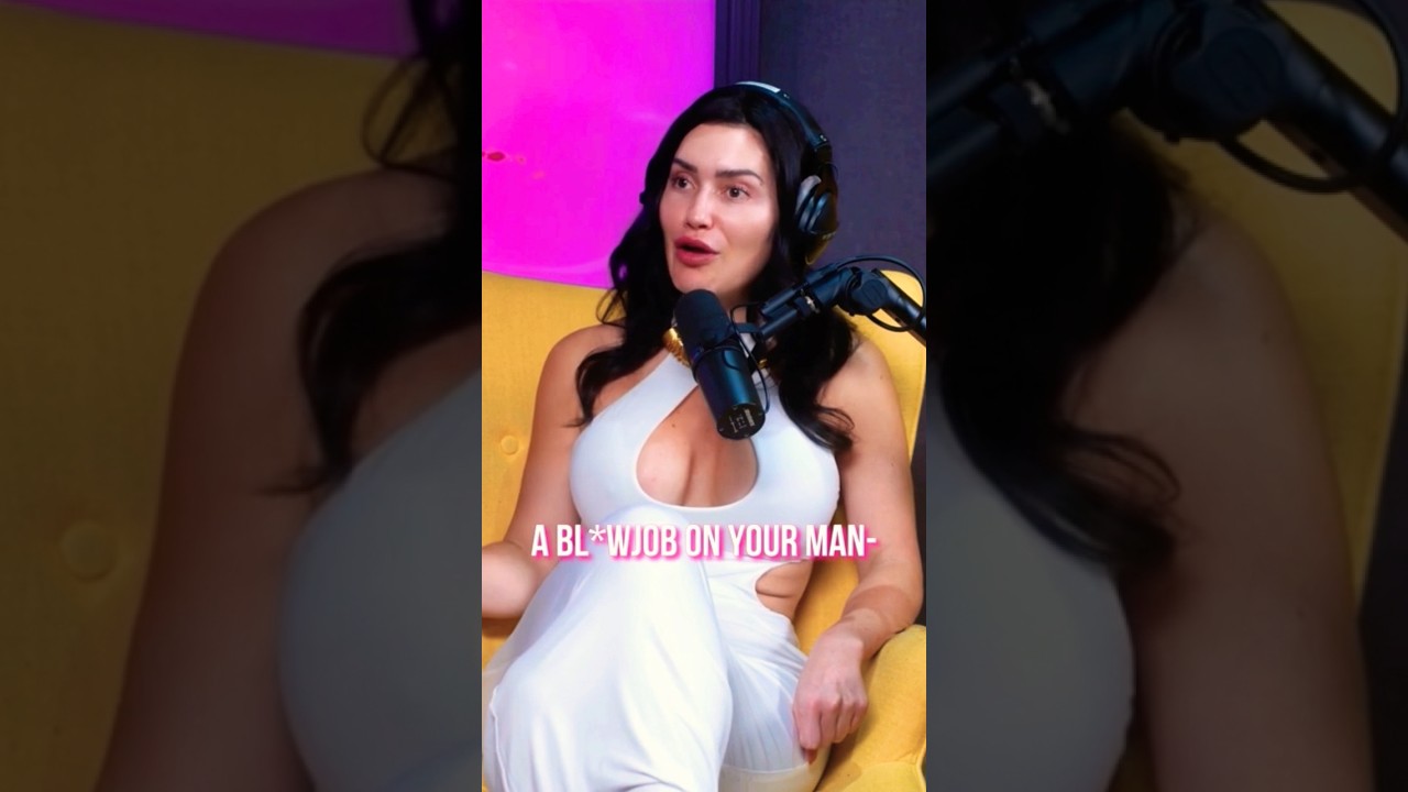 ⁣how to give blowjob🤭 #talkshow #podcasts #podcast #onlyfans #models