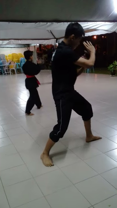Silat cengkaman harimau ghaib