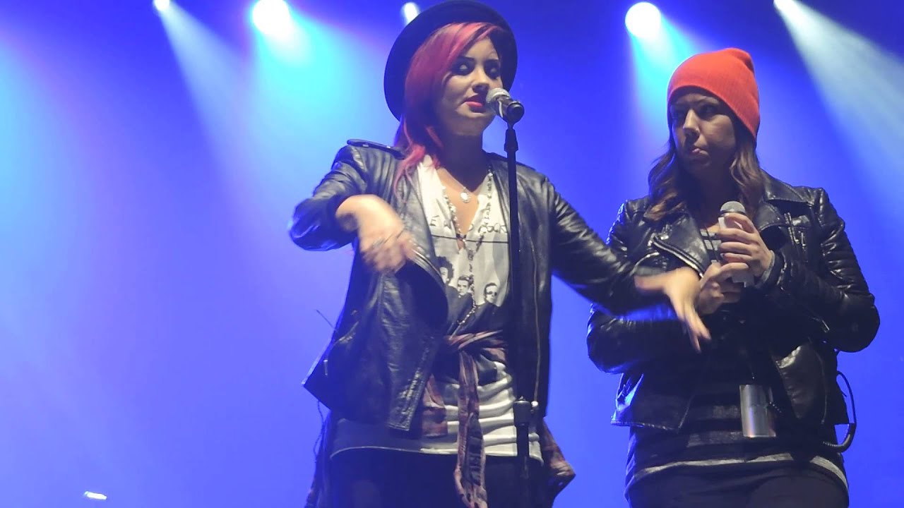 Demi Lovato Soundcheck Q&A - Worcester, MA - DCU Center - March 5th - HD