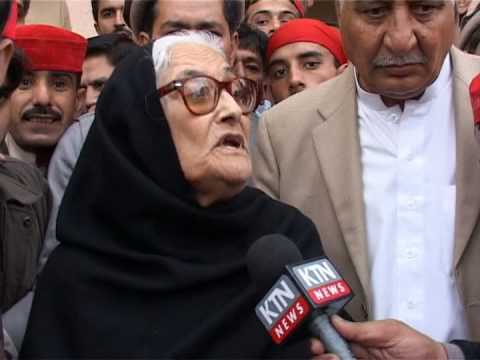 begam naseem wali khan