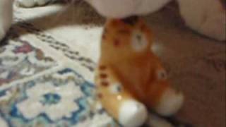 ふぅと猫の置物