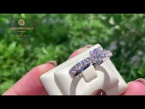 Video Nhẫn kim cương viên chủ 4 ly 5 D VVS1 kiểm định GIA. - youtube