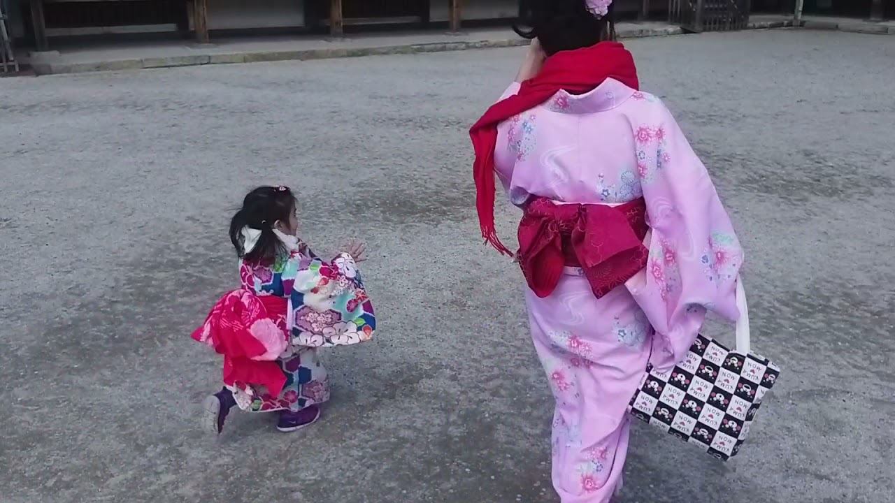 Queena first time dress in Japanese kimono at Nijojo castle Kyoto in Japan at 3