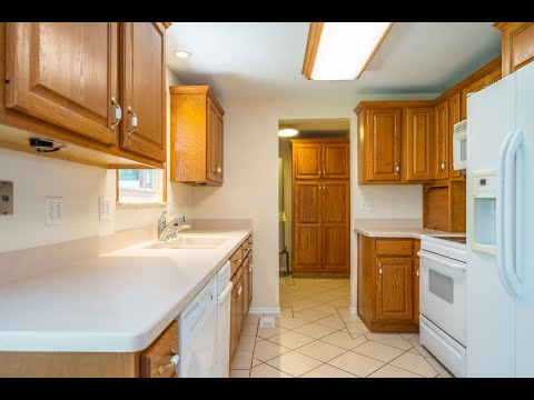 7042 Sandalview Drive, Huber Heights, OH home video tour
