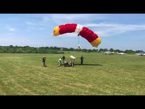 90-year-old Skydiver