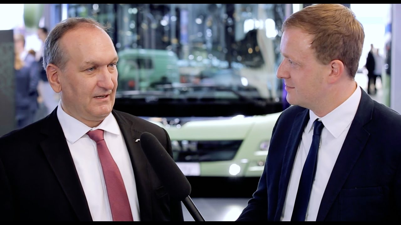 Video Interview Dr Gotz Von Esebeck Uber Elektrobusse Von Man Youtube
