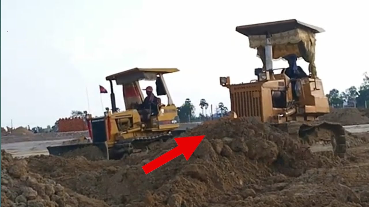Amerzing Power Bulldozer Pushing working the Soil Roller Bulldozer compressing land for new road