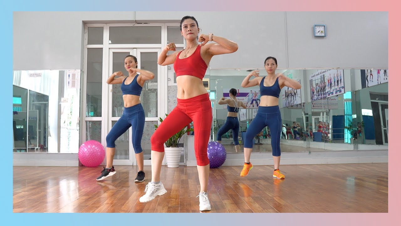 ⁣Daily Workout Routine: Burn 400 Calories in 30 Minutes With This Aerobic Workout | Eva Fitness