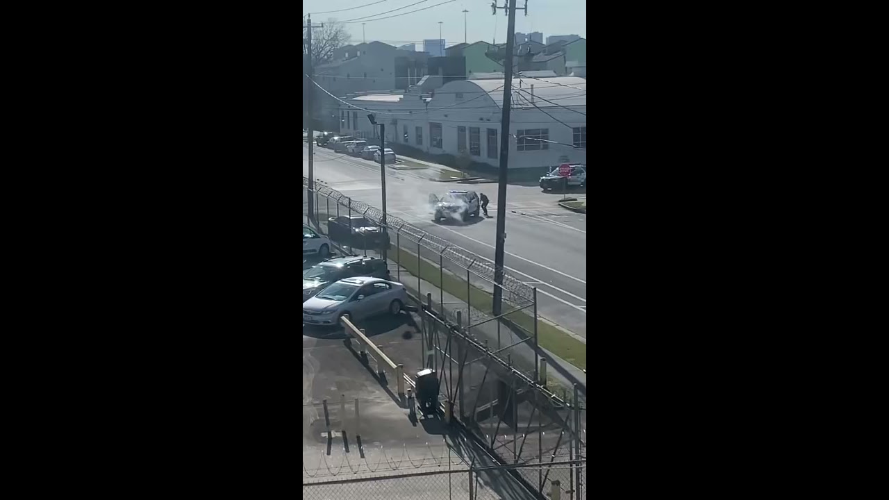 EXCLUSIVE VIDEO Gunfight Leaves Three Houston Police Officers Shot