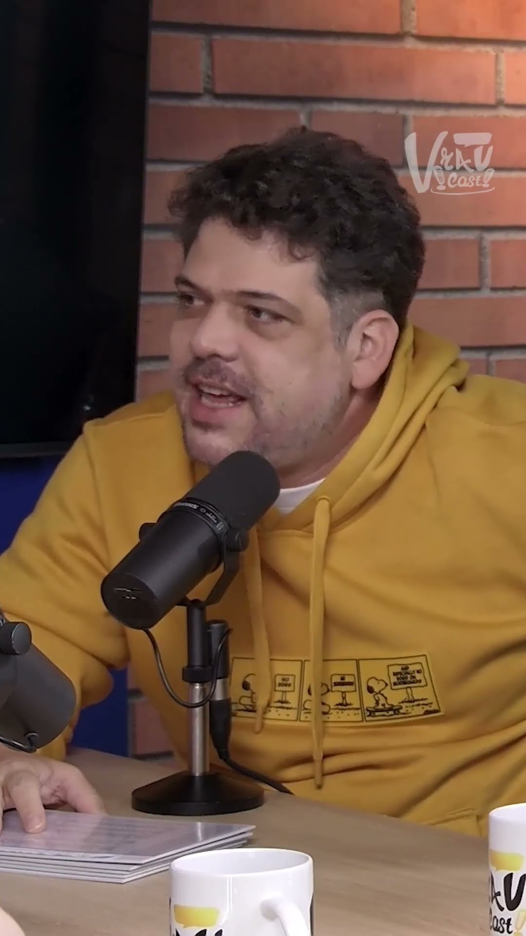 O QUE FAZ UM NERD? - #Shorts @JovemNerd
