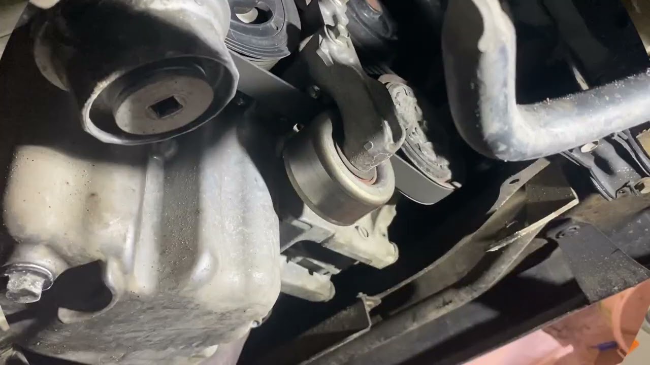 Тойота Руми турбо , продолжаю искать источник шелеста 🧐 треска  , стрикотания 