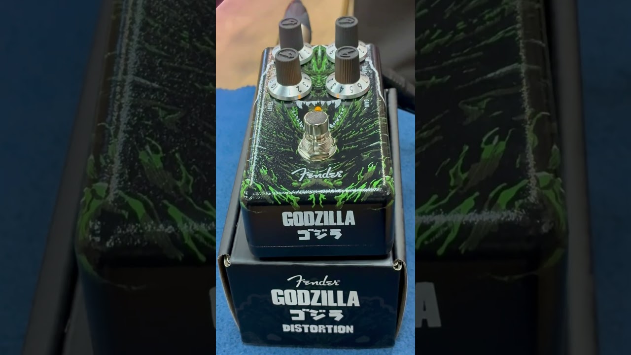 Fender/Godzilla Distortion #fender - YouTube
