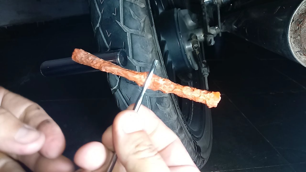 Como consertar o pneu sem Câmara usando o macarrão (kit de reparo pneus)