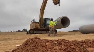 concrete pipe 36" diameter installation with big equipment