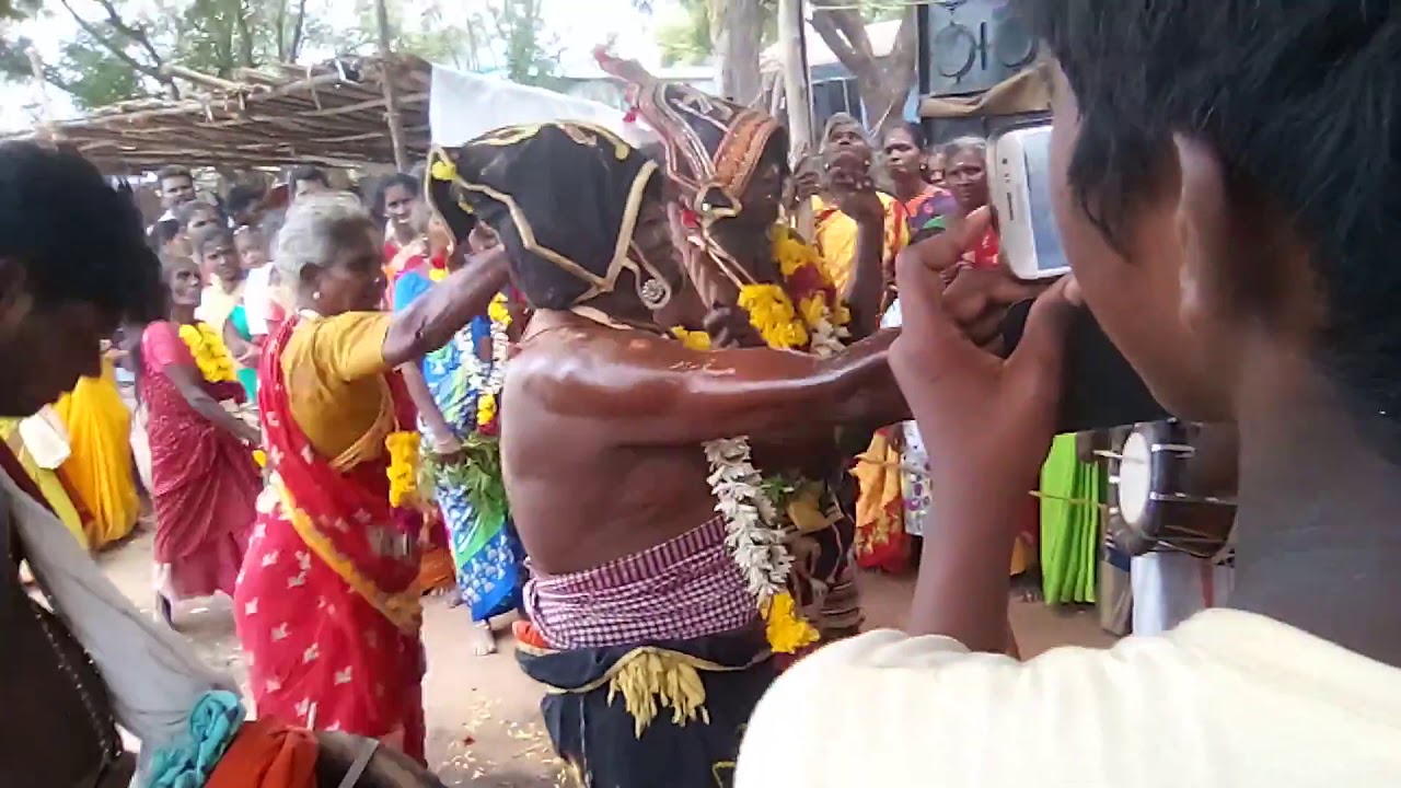 சாமியை நையாண்டி அடித்து அழைத்து ஆட வைக்கும் கோவில்கொடை-Sami Alaippu-Karuppasamy Melam-Naiyandi Melam