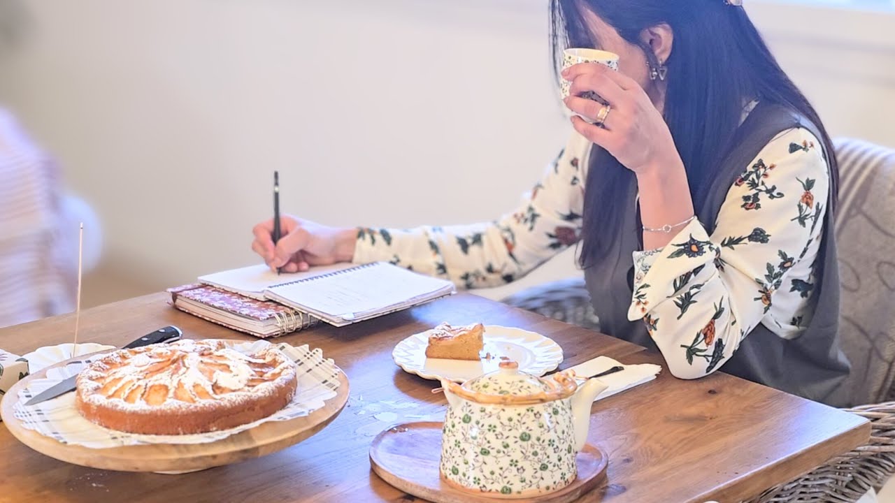 Рутина простой жизни: керамика ручной работы | 🌿 ритуал травяного чая и аромат пирога ✨| Silent Vlog