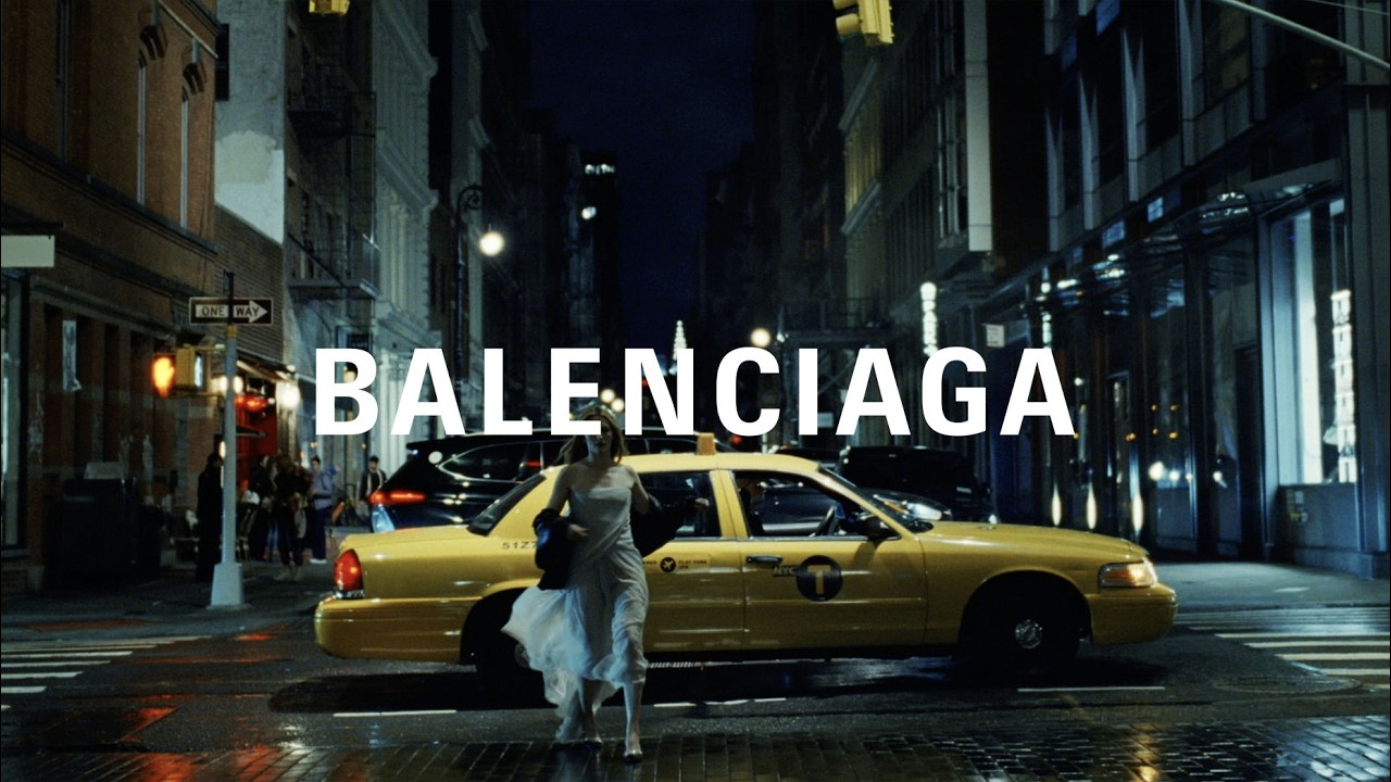 Balenciaga: Campanha "A New York Minute" com Sarah Pidgeon