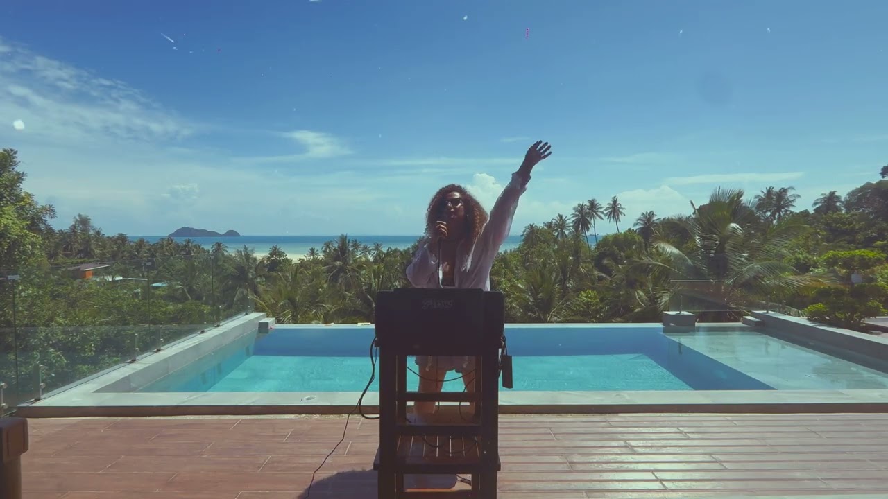 N@OM1 - Feel The Need (Live Session)