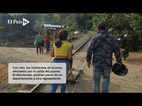 Barcazas para atravesar el río La Vieja