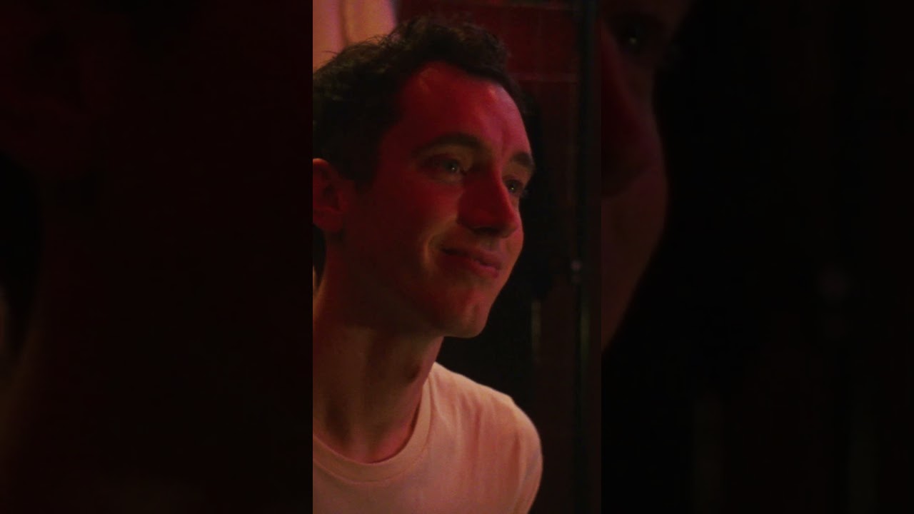 THROUPLE | Dekkoo Films | A Kiss. A Look.