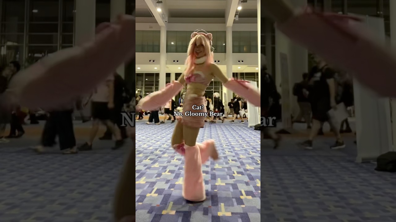 Unfortunately this cosplay isn’t a cat but both are great 🎀 #cosplay #cosplayer #gloomybear