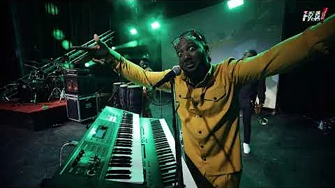 The Band FRA! - YOU DEY FEEL THE VIBE ft. Nana Yaw Ofori-Atta (Thousand) Live from FRA!ternity VI