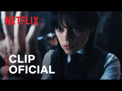 Merlina Addams vs. Dedos | Clip oficial | Netflix