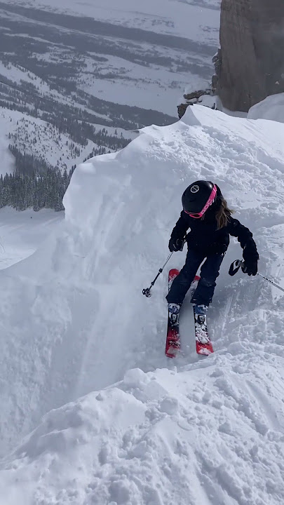 My 8 y.o. daughter absolutely WAXING Corbetβs Couloir 3.5.23