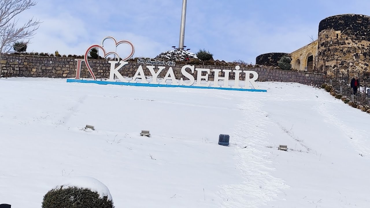 رفتن به قلعه شهرمان نوشهیر /Going to the castle of our city of Nevsehir, Cappadocia