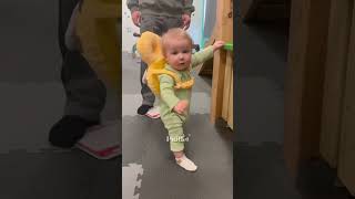 How This Backpack Prevents Baby Head Injuries #momlife