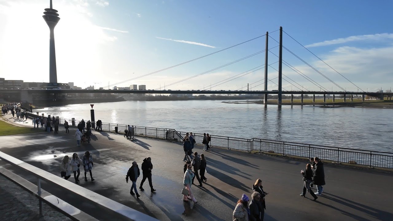 Sunny Winter Walk in Düsseldorf 🇩🇪 | Beautiful City Walking Tour 4K | Germany Travel Vlog