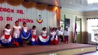 Punto guanacasteco Kinder B New Hope School