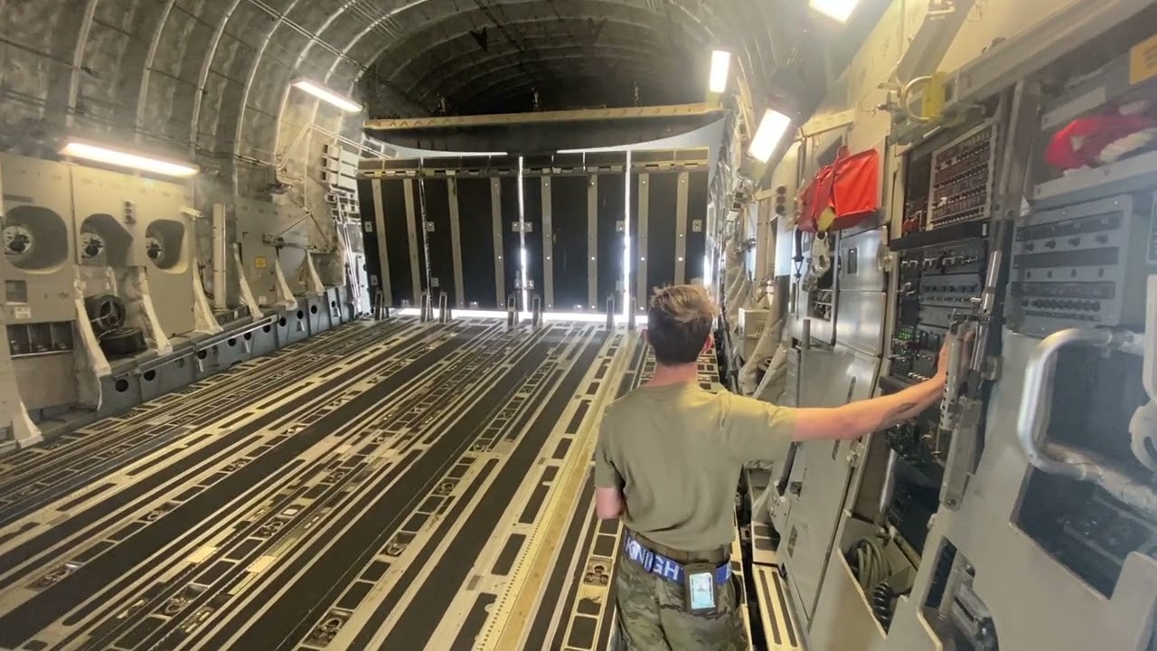 Charleston AFB - Tour of C-17 #1