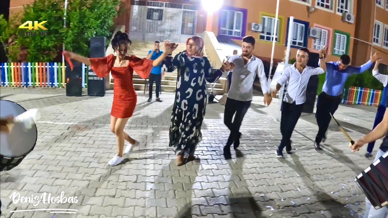 Halay Başı Muhteşem Oynadı - YouTube