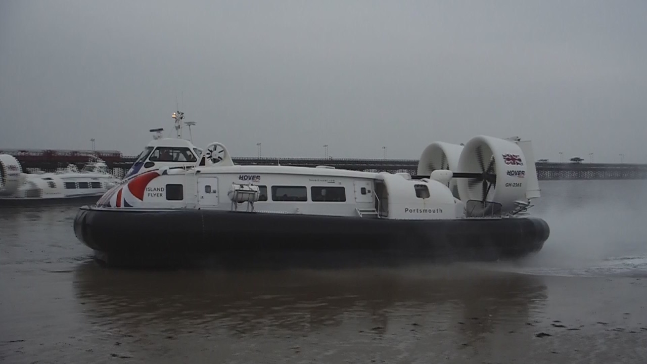 Hovercraft Island Flyer GH-2161 Arriving at Ryde - Isle of Wight