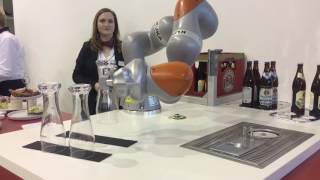 Bier Roboter Weizen auf der Messe Stuttgart