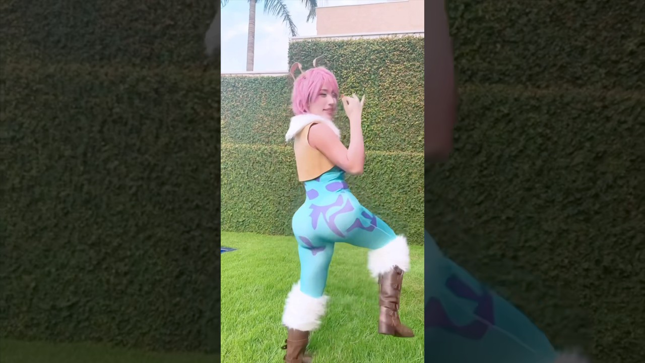 Say “I survived the Mina Ashido reveal” without saying it 😆 #cosplay #cosplayer #anime