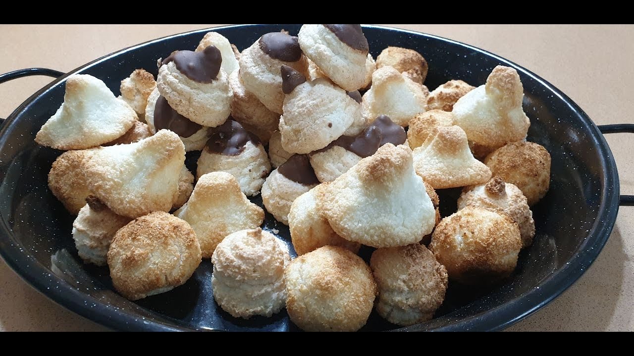 מתכון לעוגיות קוקוס לפסח . A recipe for coconut cookies for Passover