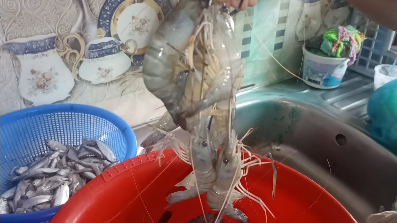 রমজান মাসের আরও একটি শুক্রবার এবং সেই উপলক্ষে বিশাল আয়জন!||Yasin's Mom||Subscribe