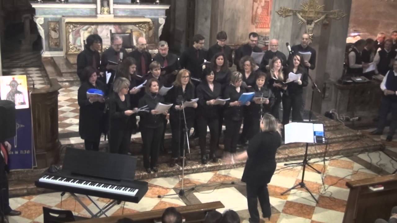 Alza Le Braccia Apri Il Tuo Cuore