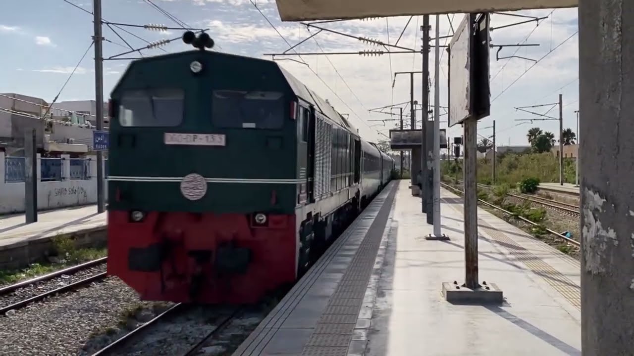 Trains in The Southern Suburbs of Tunis القطارات على خط احواز تونس