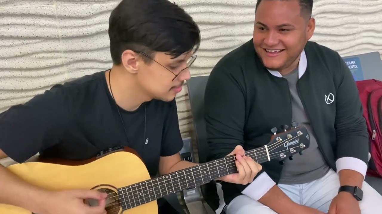 CRENTE QUANDO FICA ESPERANDO O AVIÃO…