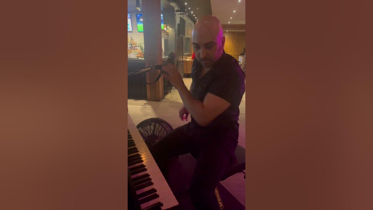 Piano bar byron bay party bar - YouTube