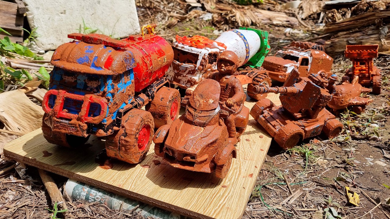 Find & Clean Up Muddy Toys, Big Concrete Mixer Truck, Ambulance, Police Car, Fire Truck