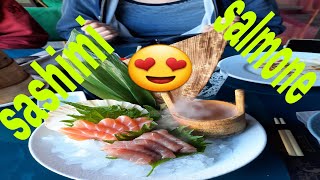 Sashimi con salmone