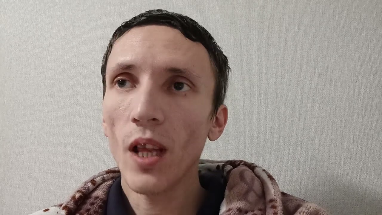 В соседи заселились два одиноких парня. Я думаю, что я проклят.