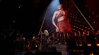 Video thumbnail of "Christina Aguilera - River Deep, Mountainigh Tributo Tina Turner (Rock and Roll Hall of Fame 2021)"