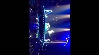 McBusted - UFO entrance & Star Girl