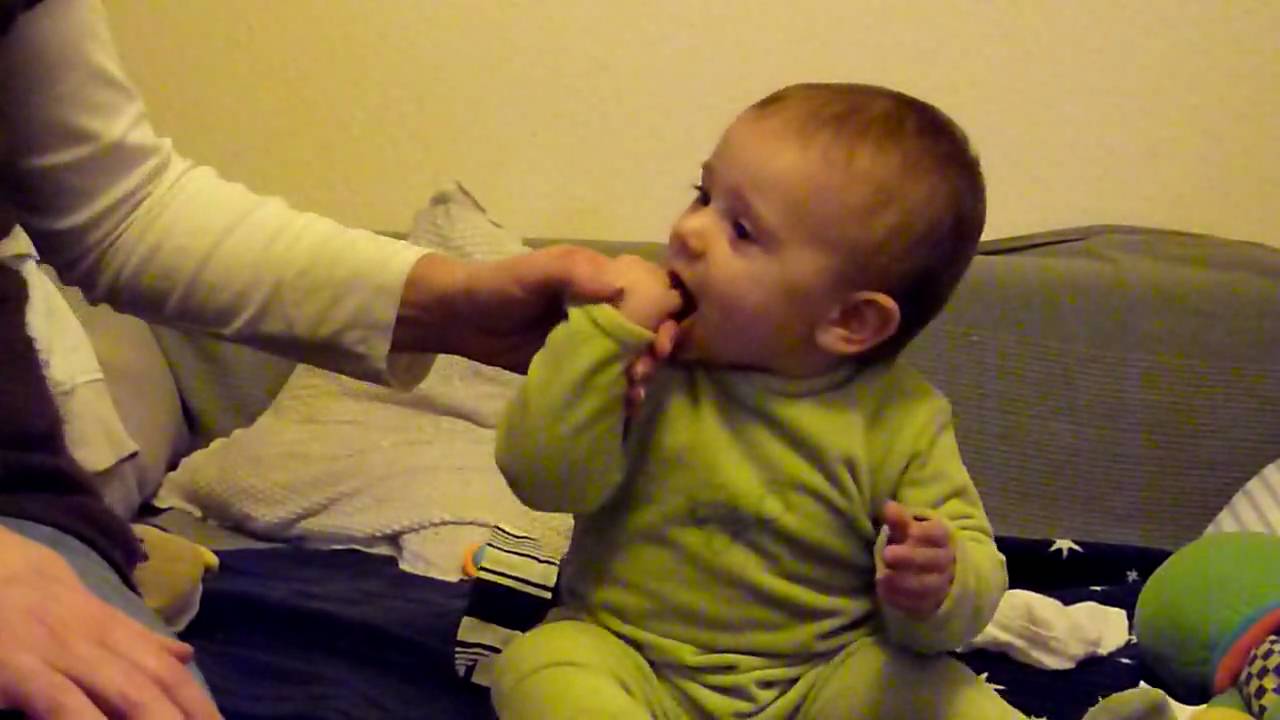 Jarod et le hoquet de sa maman mdr